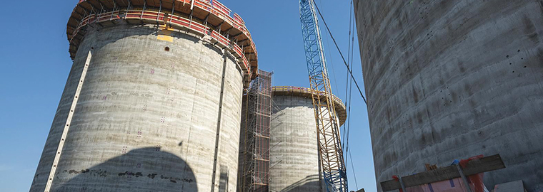 New construction at the Hunts Point Wastewater Treatment Plant in the Bronx included building tall and seamless 3.2-million-gallon digesters.